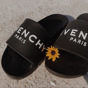 Givenchy Paris slides size 7